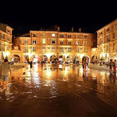 Chez Juliette, Proche Place Nationale Avec Parking Апартаменты *
