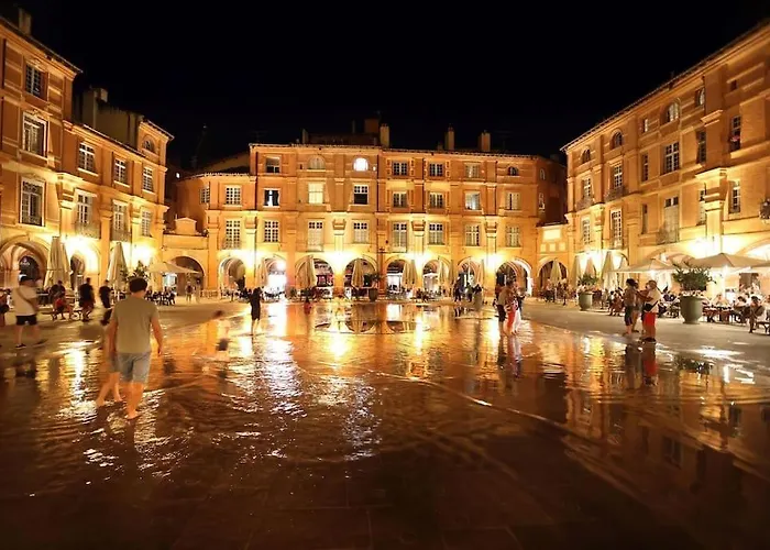 Chez Juliette, Proche Place Nationale Avec Parking Апартаменты *